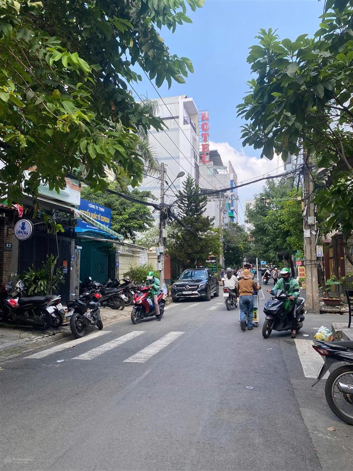Bán nhà hxh khu k300  gần trường đh văn hiến, dt 3,4x13m vuông vức 2 lầu. chỉ 7,8 tỷ
