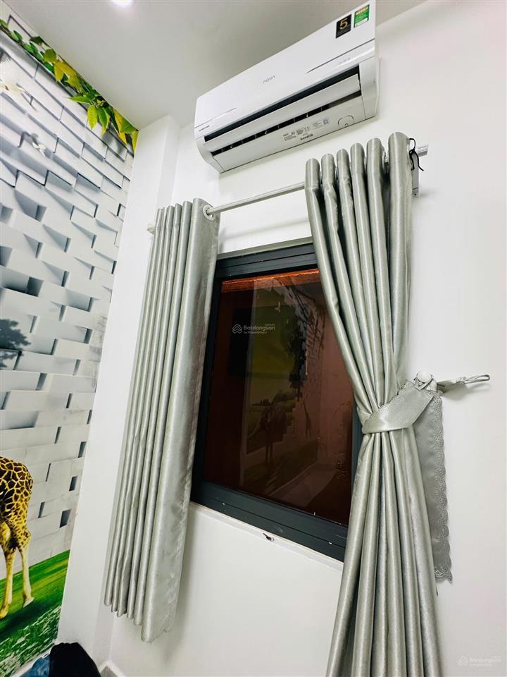 Chỉ 8.9 tỷ  nhà mới full nội thất mặt tiền kd k300 kế bên chợ hoàng hoa thám, 4.2x11m [nở hậu]