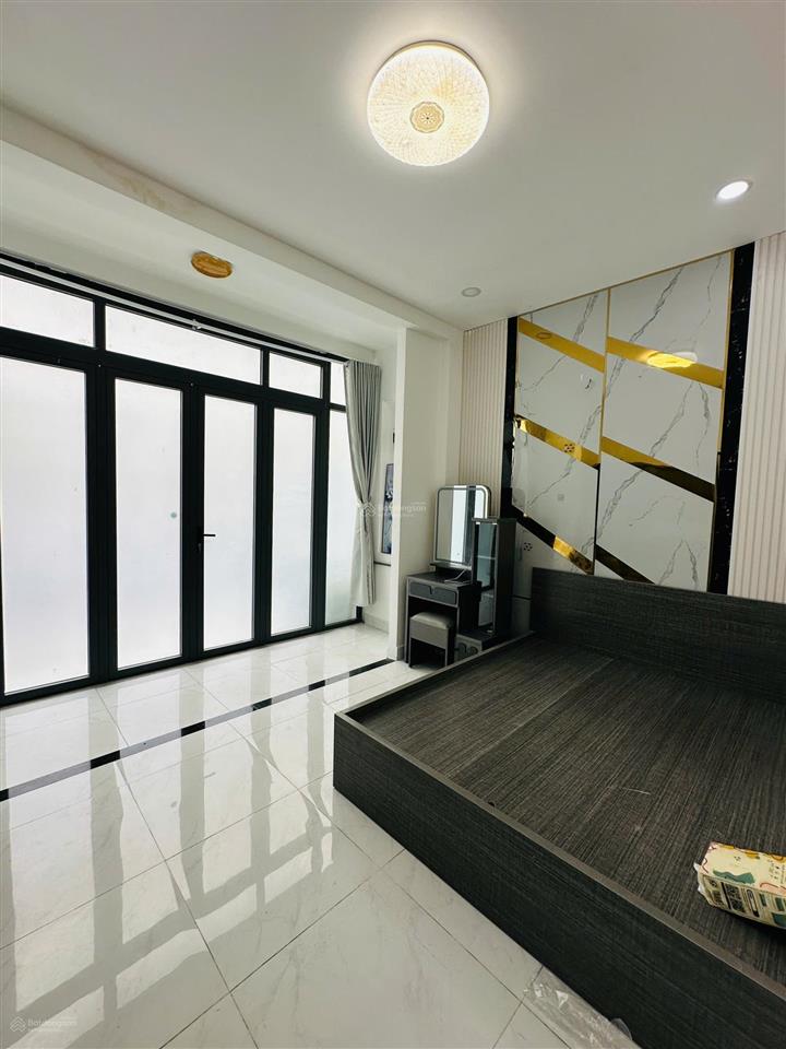 Chỉ 8.9 tỷ  nhà mới full nội thất mặt tiền kd k300 kế bên chợ hoàng hoa thám, 4.2x11m [nở hậu]