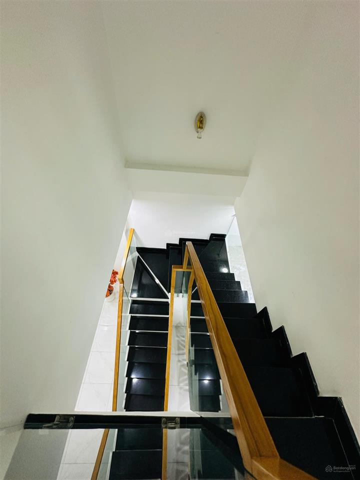 Chỉ 8.9 tỷ  nhà mới full nội thất mặt tiền kd k300 kế bên chợ hoàng hoa thám, 4.2x11m [nở hậu]