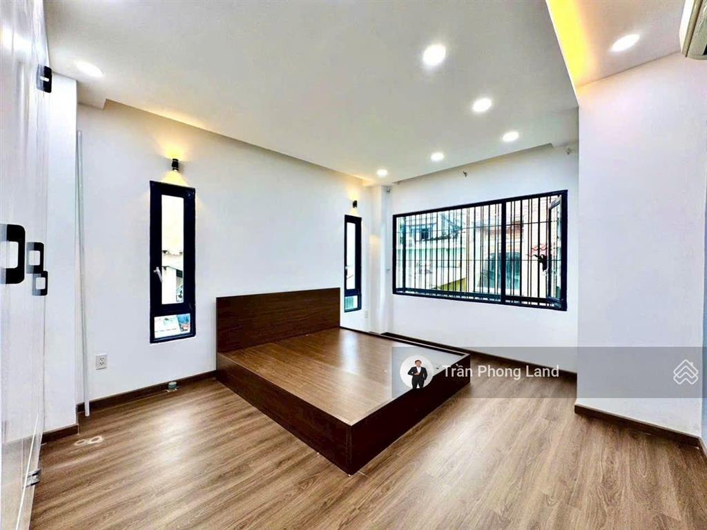 Chính chủ gửi bán nhà góc 2 mặt tiền 20 trần hữu trang, p11, q. phú nhuận, 5.5x12m, 0938 140 ***