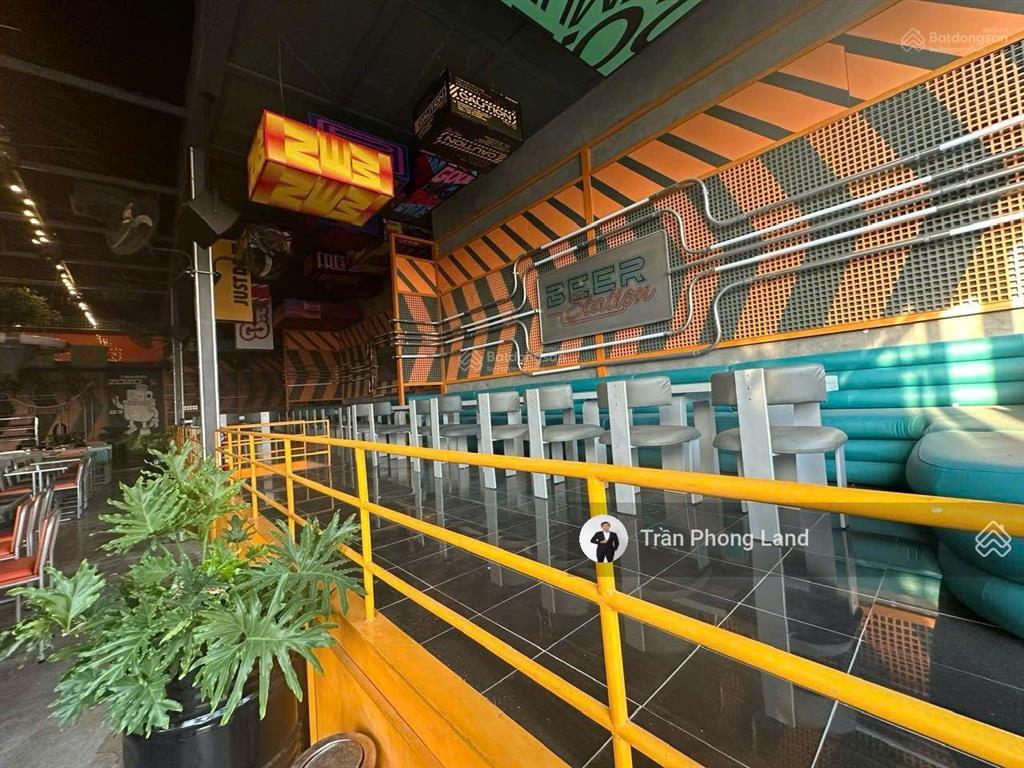 Chính chủ cho thuê nhà mặt tiền 40 nguyễn văn linh, q7, 20x56m, 1120m2, giá 160tr, 0908 140 ***