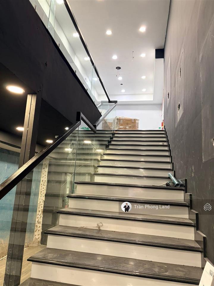 Chính chủ cho thuê nhà 2 mặt tiền 48 lê văn sỹ, p11, q. phú nhuận, 4x40m, trệt 2 lầu, 0908 140 ***