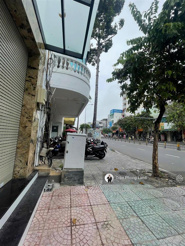 Chính chủ cho thuê nhà mặt tiền 205 đinh tiên hoàng, q1, 4.5x20m, trệt 5 lầu tm, 0908 140 ***