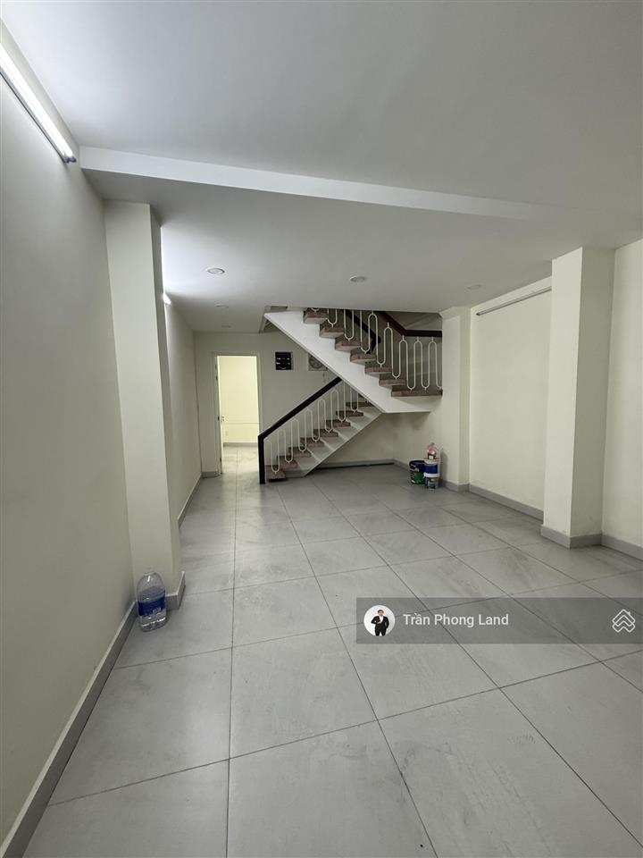 Chính chủ gửi bán nhà mặt tiền 415 ngô gia tự, p2, q10, 4x13m, trệt lửng 2 lầu st, 0908 140 ***