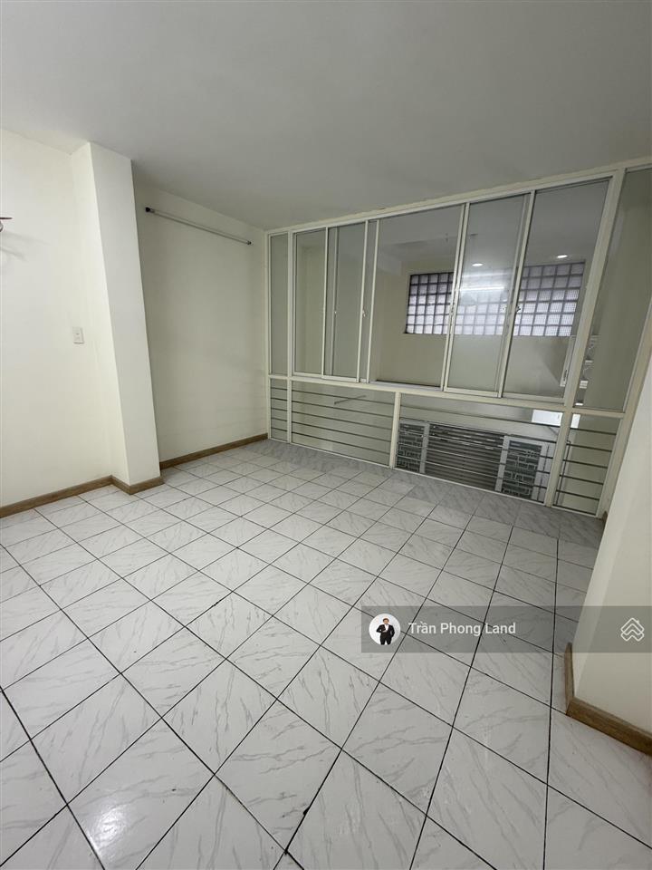 Chính chủ gửi bán nhà mặt tiền 415 ngô gia tự, p2, q10, 4x13m, trệt lửng 2 lầu st, 0908 140 ***