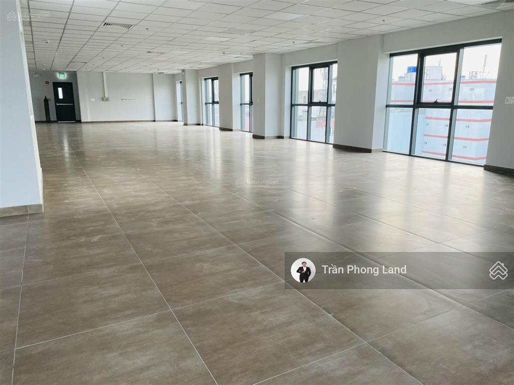 Chính chủ cho thuê văn phòng tòa nhà mặt tiền 121a123125 bờ bao tân thắng, q. tân phú, 0908 140 ***