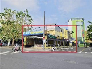 Chính chủ cho thuê nhà góc 2 mặt tiền 673 nguyễn kiệm, p9, q. phú nhuận, 5.5x35m, 455m2, 0908 140 ***