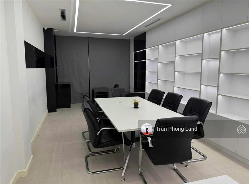Chính chủ cho thuê nhà mặt tiền 7880 trần nhân tôn, p2, q10, 8.5x18m, trệt 6 lầu, 0908 140 ***