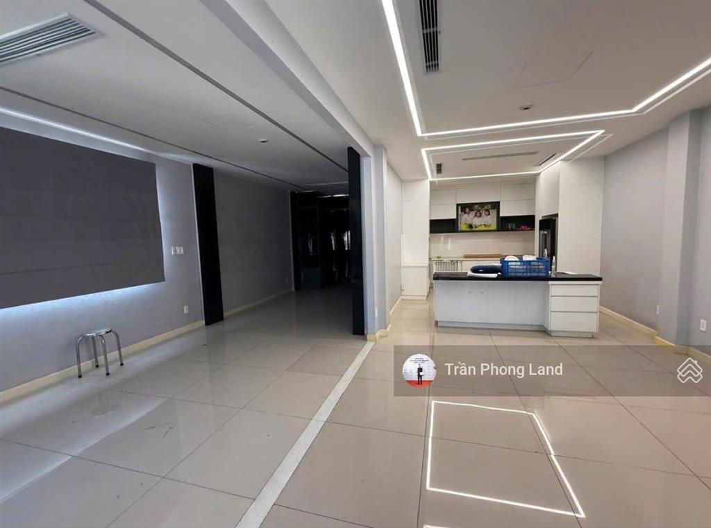 Chính chủ cho thuê nhà mặt tiền 7880 trần nhân tôn, p2, q10, 8.5x18m, trệt 6 lầu, 0908 140 ***