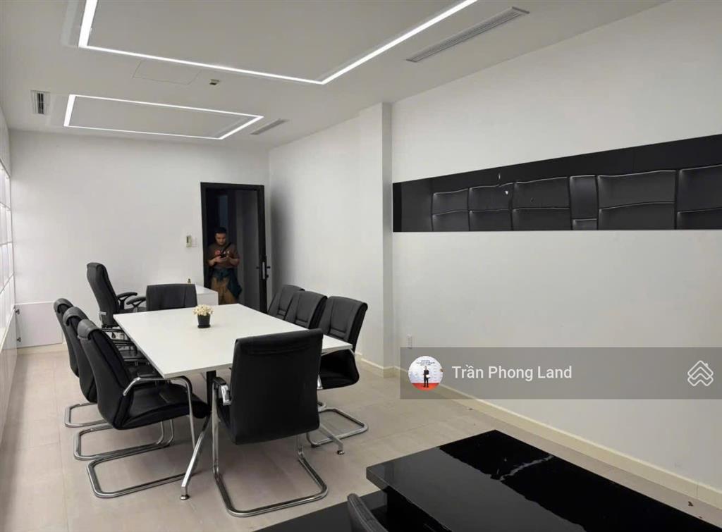 Chính chủ cho thuê nhà mặt tiền 7880 trần nhân tôn, p2, q10, 8.5x18m, trệt 6 lầu, 0908 140 ***