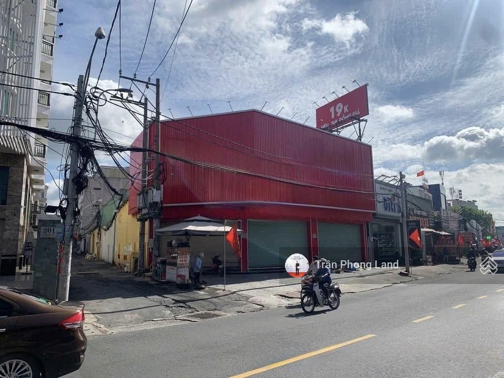 Chính chủ cho thuê nhà góc 2 mặt tiền 203 lê văn việt, p. hiệp phú, q9, 16x35m, 0908 140 ***