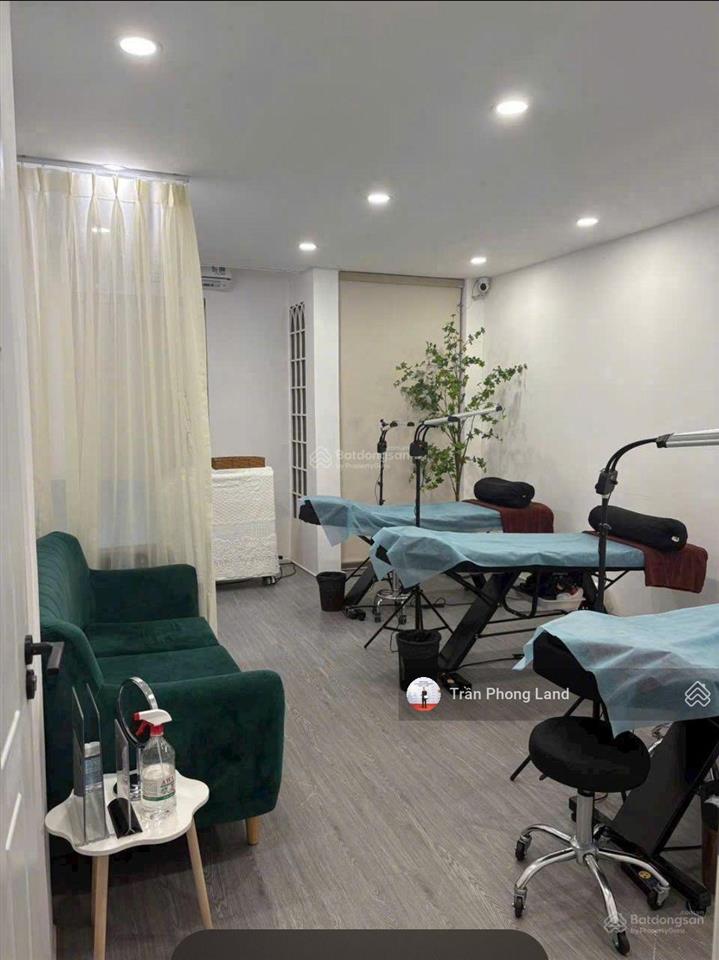 Chính chủ cho thuê nhà mặt tiền 239 trần hưng đạo, p. cô giang, q1, 4x20m, trệt 4 lầu, 0908 140 ***