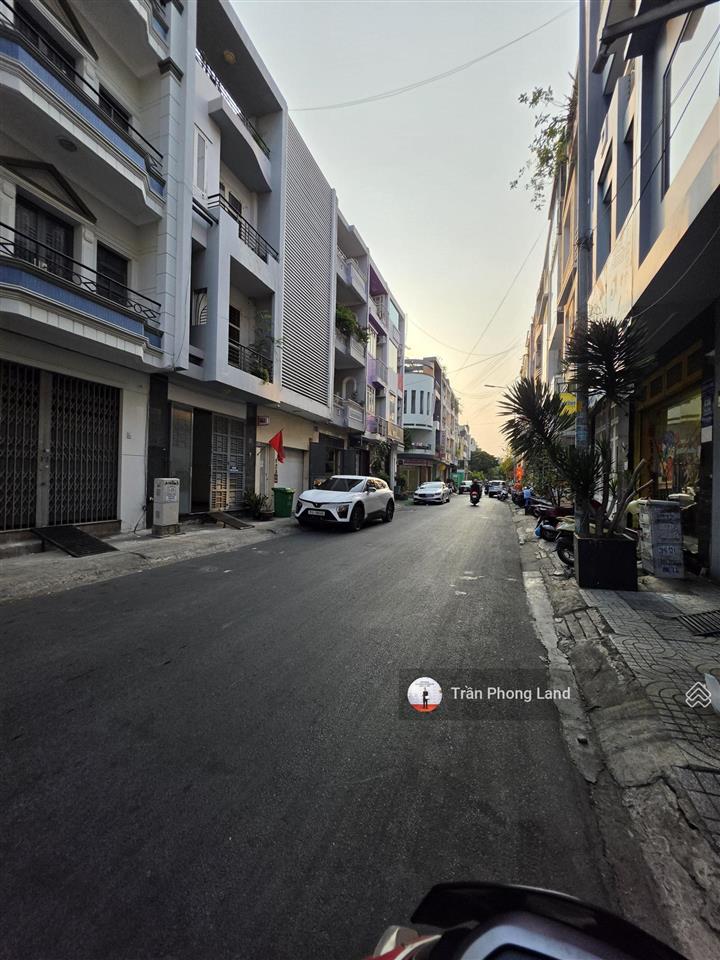 Chính chủ cho thuê nhà mặt tiền 117 hoa lan, p2, q. phú nhuận, 4x16m, trệt 3 lầu, 0908 140 ***