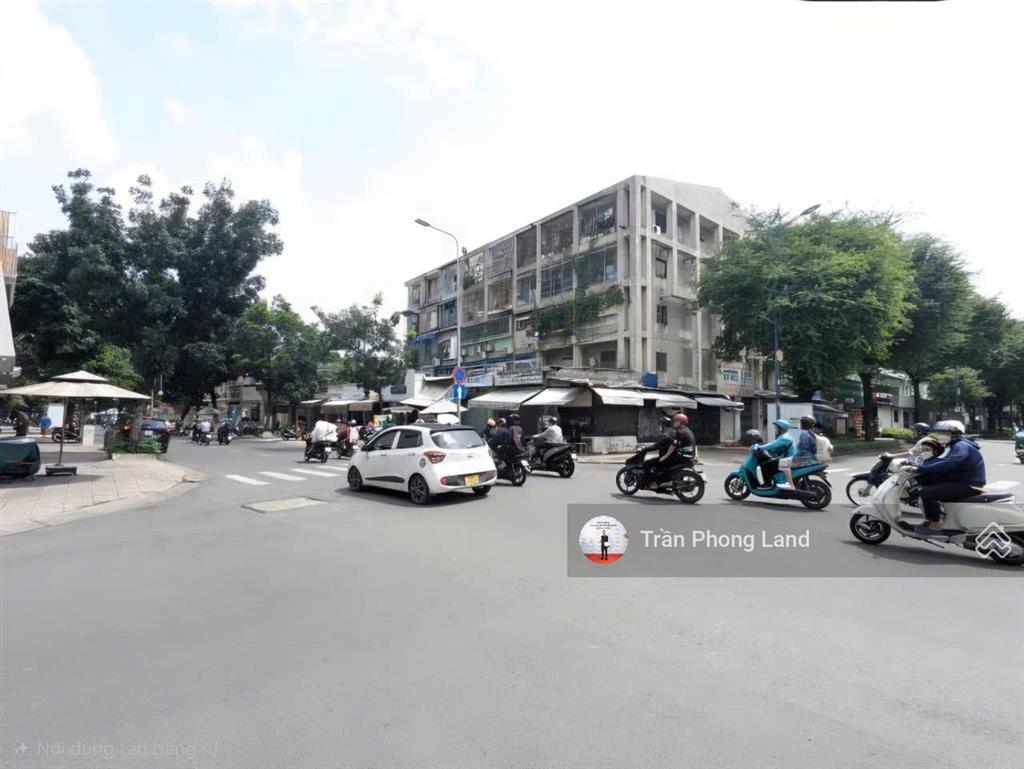 Chính chủ cho thuê nhà góc 2 mặt tiền 204b lý chính thắng  bà huyện thanh quan, q3, 0908 140 ***