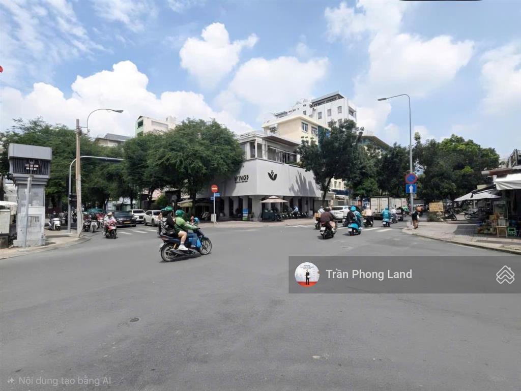 Chính chủ cho thuê nhà góc 2 mặt tiền 204b lý chính thắng  bà huyện thanh quan, q3, 0908 140 ***