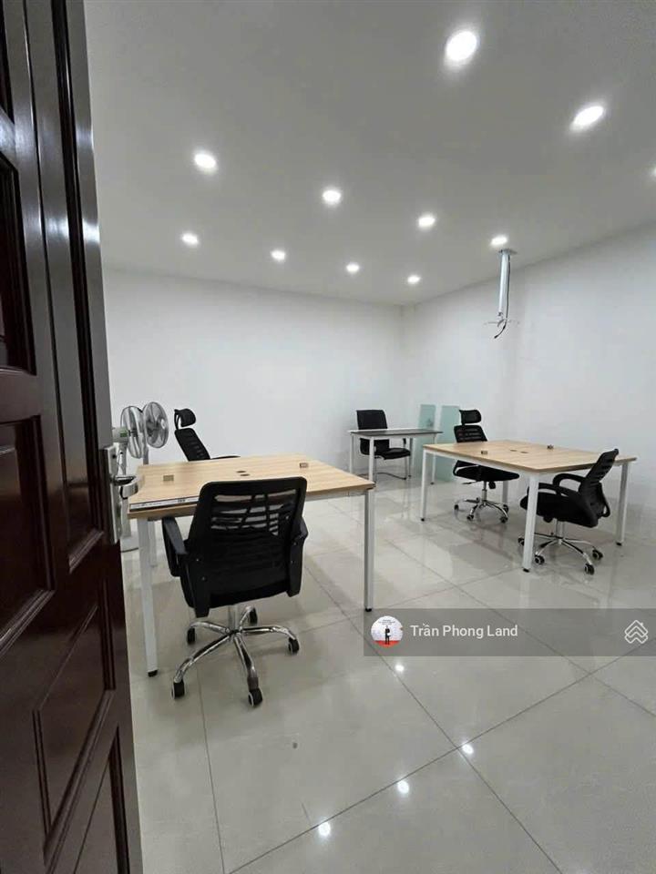 Chính chủ gửi cho thuê nhà mặt tiền 212c trần hưng đạo, q1, 4x20m, trệt 4 lầu, giá 85tr, 0908 140 ***