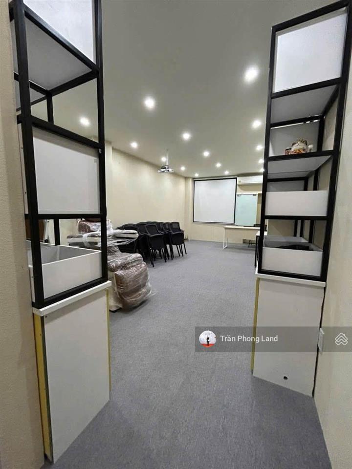 Chính chủ gửi cho thuê nhà mặt tiền 212c trần hưng đạo, q1, 4x20m, trệt 4 lầu, giá 85tr, 0908 140 ***