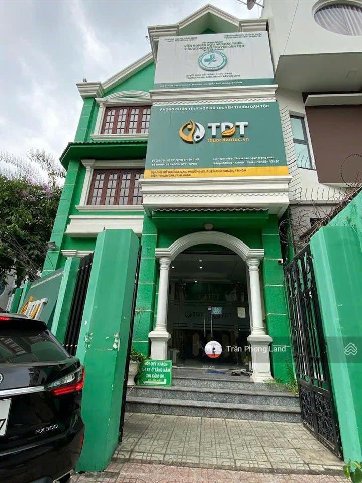 Chính chủ cho thuê nhà góc 2 mặt tiền 145 hoa lan, p2, q. phú nhuận, 8x18m, hầm 3 lầu, 0908 140 ***