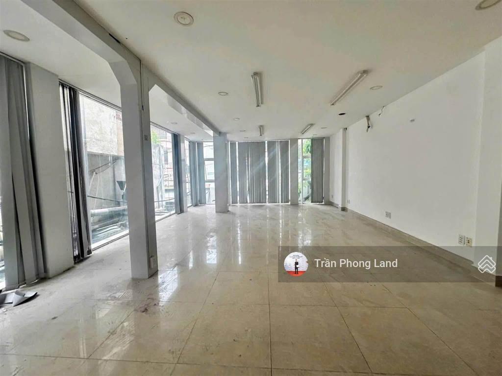 Chính chủ gửi cho thuê nhà mặt tiền 25 đồng nai, p15, q10, 5.5x18m, trệt 3 lầu, 0908 140 ***