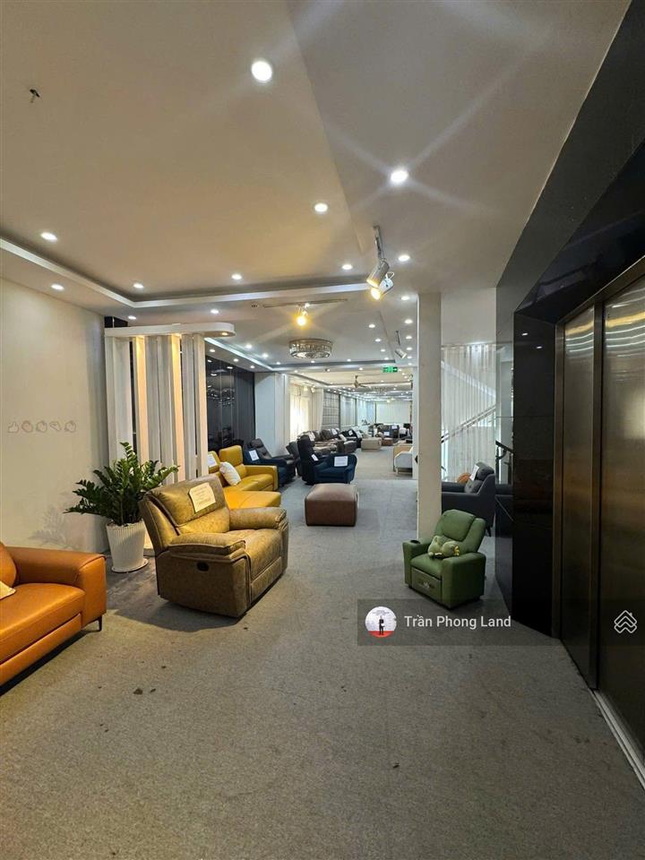 Chính chủ gửi cho thuê nhà mặt tiền 114 ngô gia tự, p9, q10, 5(7)x26m, trệt 3 lầu, 0908 140 ***