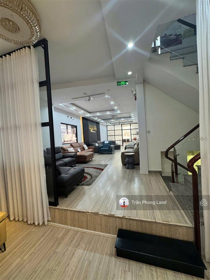 Chính chủ gửi cho thuê nhà mặt tiền 114 ngô gia tự, p9, q10, 5(7)x26m, trệt 3 lầu, 0908 140 ***