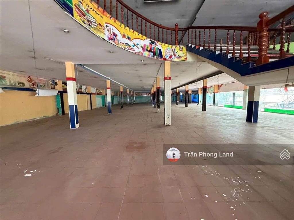 Chính chủ gửi cho thuê nhà mặt tiền 516 huỳnh tấn phát, p. bình thuận, q7, 28x50m, 0908 140 ***