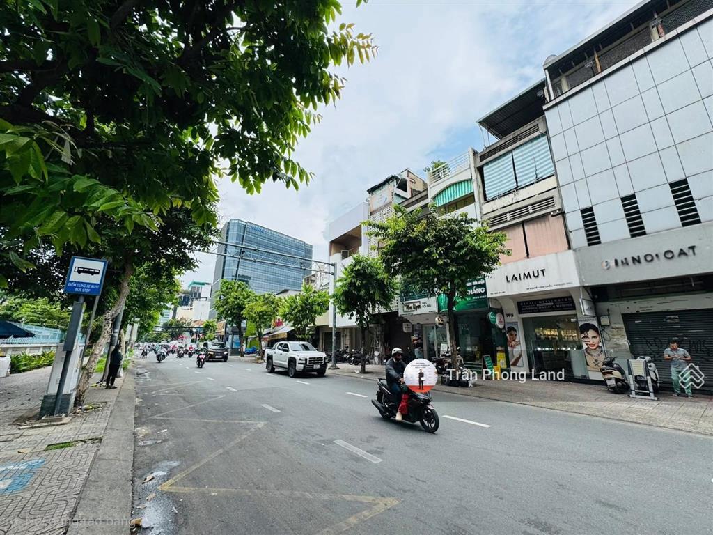 Chính chủ gửi cho thuê nhà mặt tiền 197199 nguyễn đình chiểu, p5, q3, 7.5x20m, 0908 140 ***
