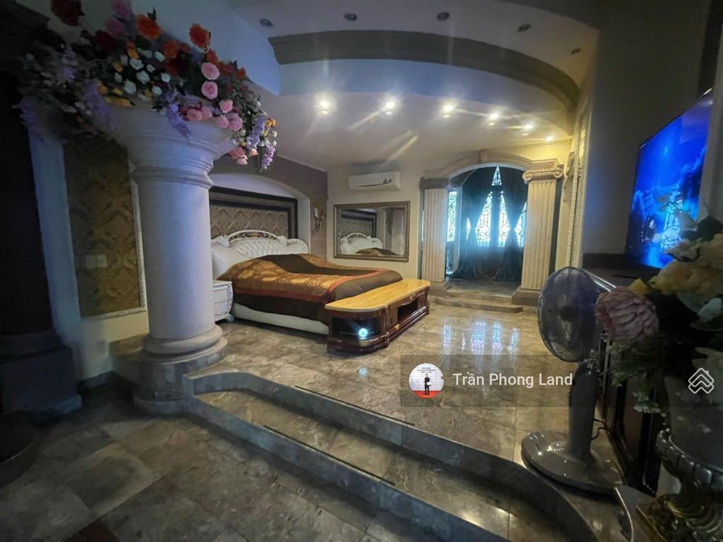 Chính chủ gửi cho thuê biệt thự 2 mặt tiền 140 nguyễn văn hưởng, p. thảo điền, q2, 0908 140 ***