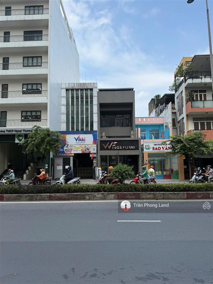 Chính chủ gửi cho thuê nhà mặt tiền 251 lê đại hành, p13, q11, 5.5x28m, trệt 3 lầu, 0908 140 ***