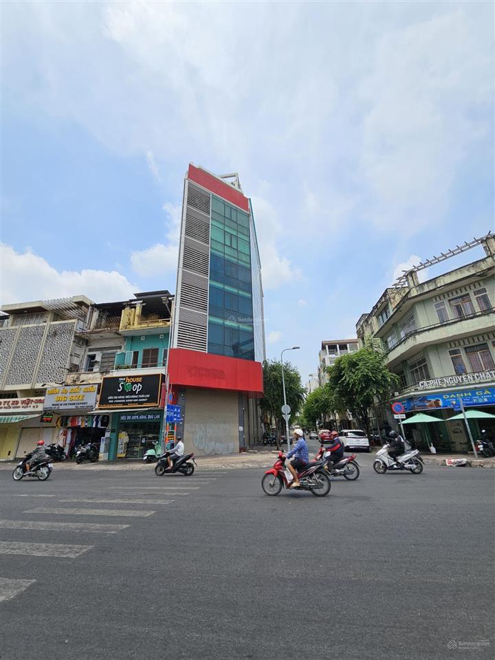 Chính chủ cho thuê nhà góc 2 mặt tiền 162 trần hưng đạo b, p7, q5, 5.5x25m, hầm 9 tầng, 0908 140 ***