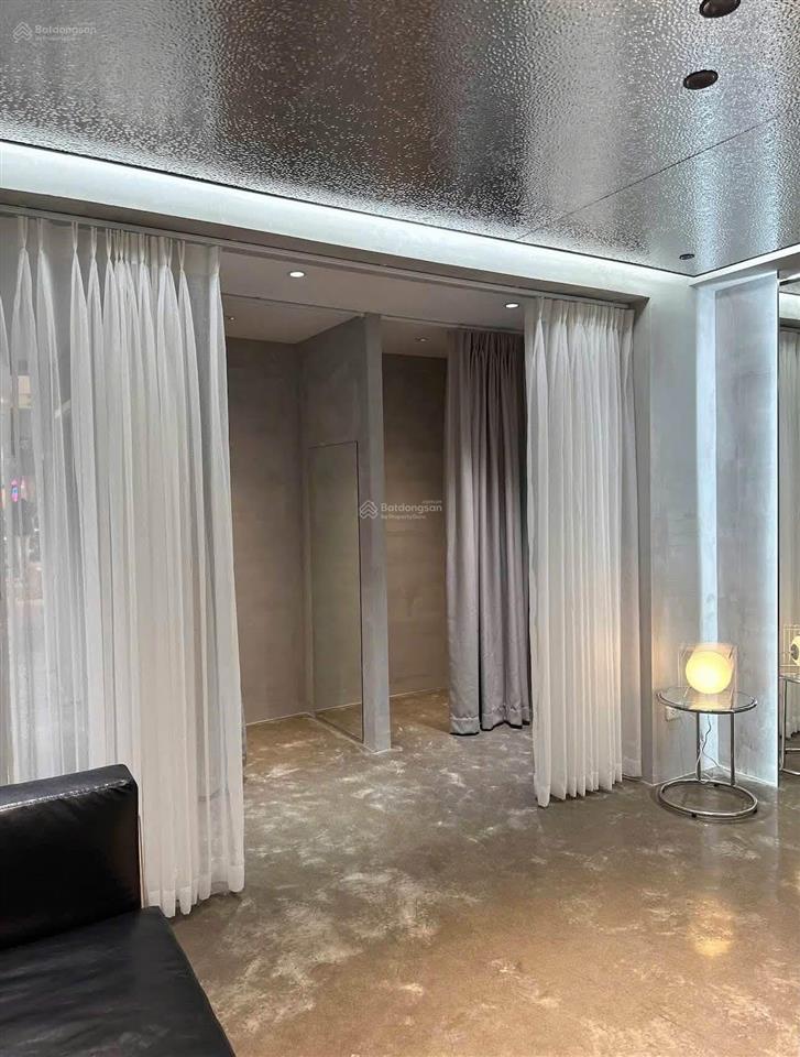 Chính chủ gửi cho thuê nhà mặt tiền 436 võ văn tần, p5, q3, 4x18m, trệt + lầu, 0908 140 ***