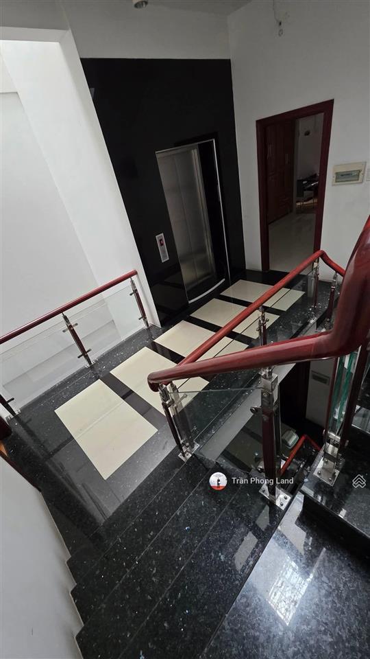 Chính chủ gửi cho thuê nhà mặt tiền 53b hồ xuân hương, p. võ thị sáu, q3, 6x25m, 0908 140 ***