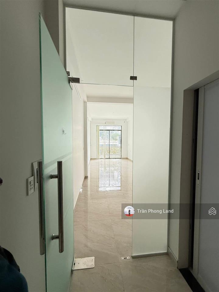 Chính chủ gửi cho thuê nhà mặt tiền 284b huỳnh văn bánh, p11, q. phú nhuận, 3.5x12m, 0908 140 ***