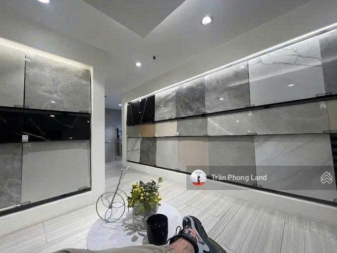 Chính chủ gửi cho thuê nhà mặt tiền 207 tô hiến thành, p13, q10, 12x40m, trệt + lầu, 0908 140 ***