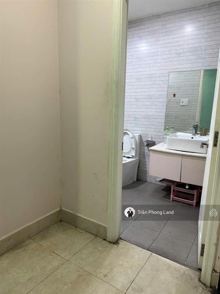 Chính chủ gửi cho thuê nhà mặt tiền 988 trần hưng đạo, p7, q5, 4.1x19m, trệt lửng 3 lầu, 0908 140 ***