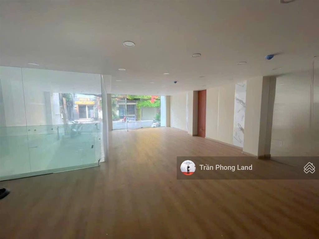 Chính chủ gửi cho thuê nhà hẻm xe hơi 658/5 cách mạng tháng tám, p11, q3, 8x18m, 0908 140 ***