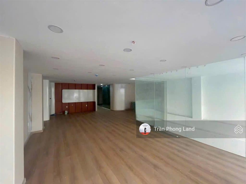 Chính chủ gửi cho thuê nhà hẻm xe hơi 658/5 cách mạng tháng tám, p11, q3, 8x18m, 0908 140 ***