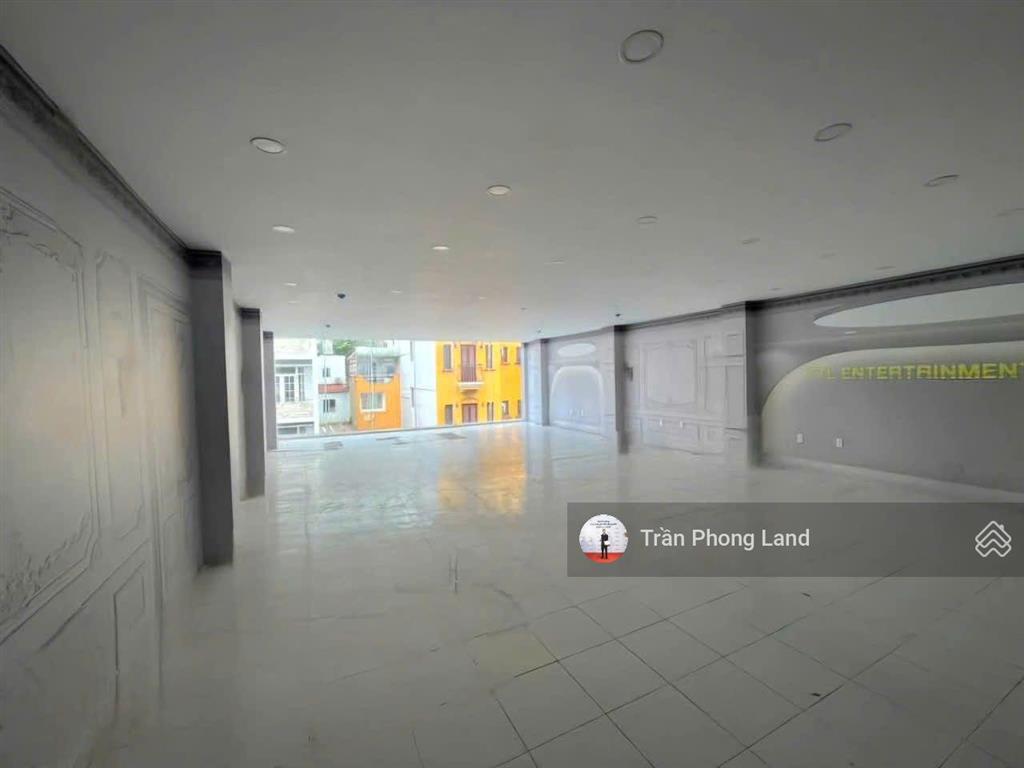 Chính chủ gửi cho thuê nhà hẻm xe hơi 658/5 cách mạng tháng tám, p11, q3, 8x18m, 0908 140 ***