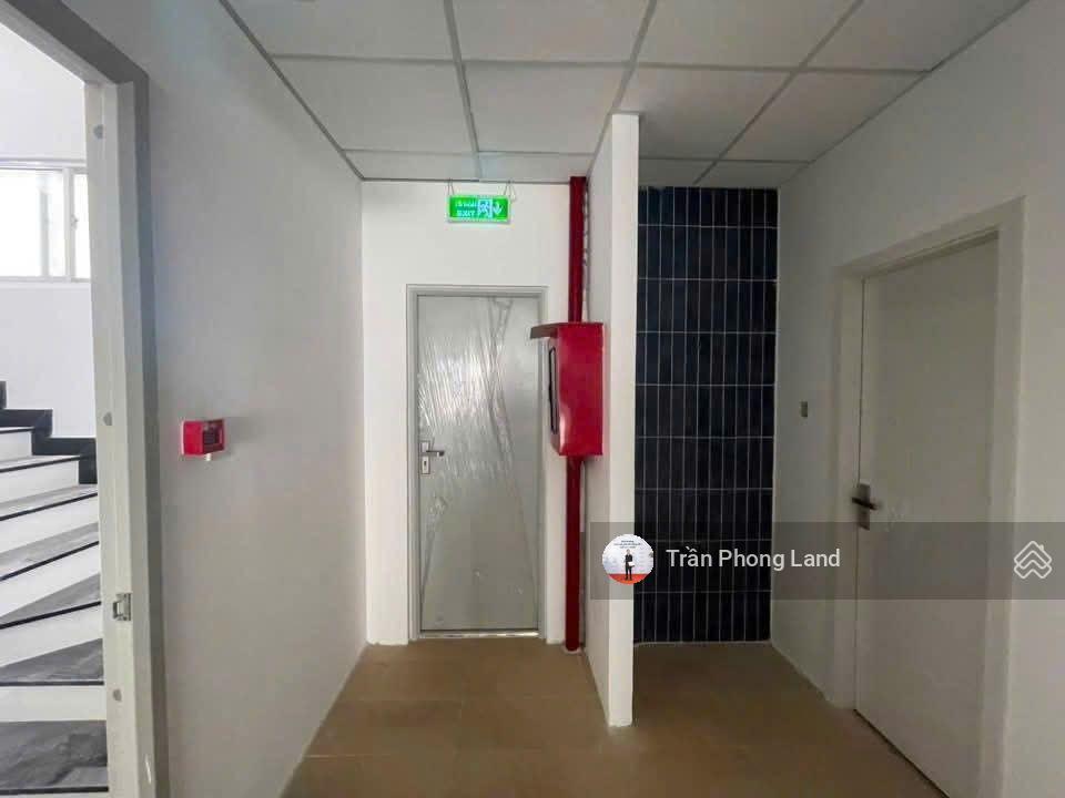 Chính chủ gửi cho thuê nhà hẻm xe hơi 658/5 cách mạng tháng tám, p11, q3, 8x18m, 0908 140 ***