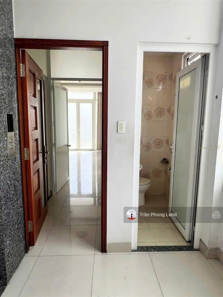 Chính chủ gửi cho thuê nhà mặt tiền 34 thành thái, p12, q10, 4.5x16m, trệt lửng 4 lầu, 0908 140 ***