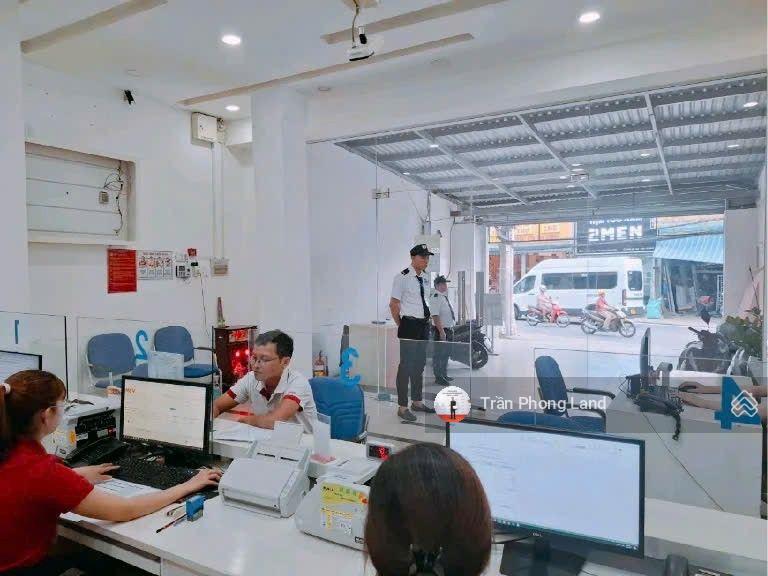 Chính chủ gửi cho thuê nhà mặt tiền 93 đỗ xuân hợp, p. phước long b, q9, 6.5x24m, 0908 140 ***
