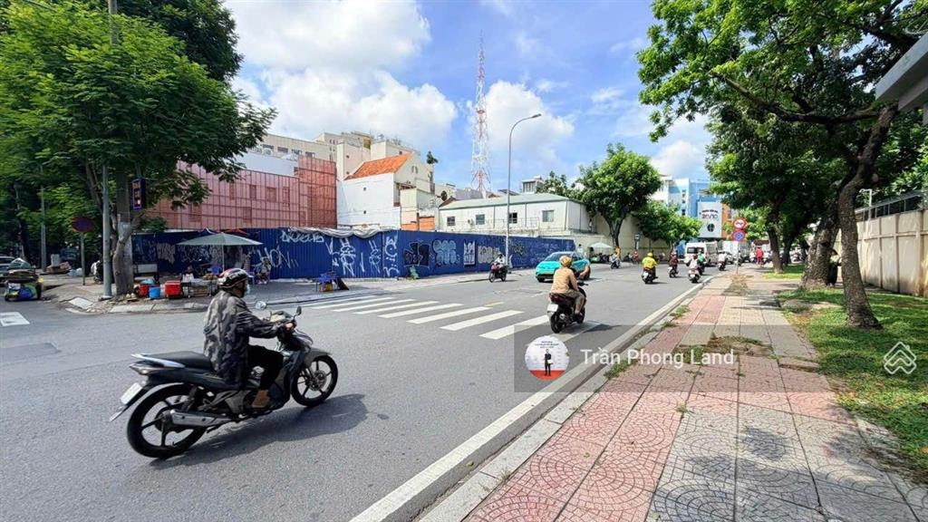 Chính chủ gửi cho thuê đất góc 2 mặt tiền 371a371b nguyễn trãi, p. nct, q1, 30x40m, 0908 140 ***