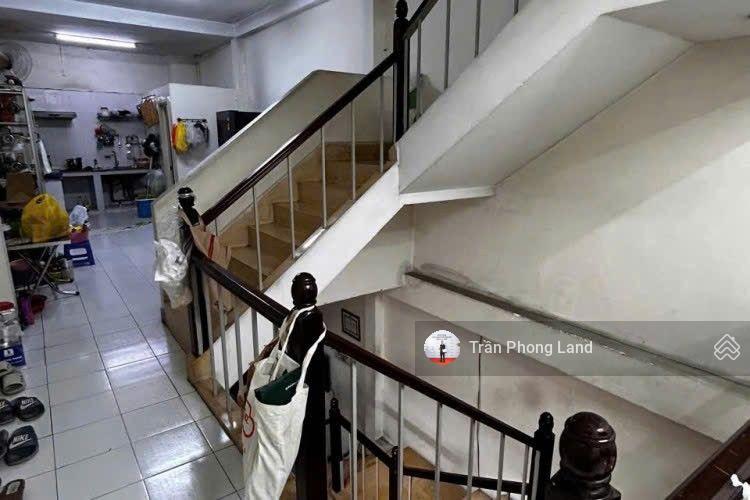 Chính chủ gửi bán nhà mặt tiền 366 nguyễn thị minh khai, p5, q3, 4x23m, 92m2, 4 tầng, 0938 140 ***