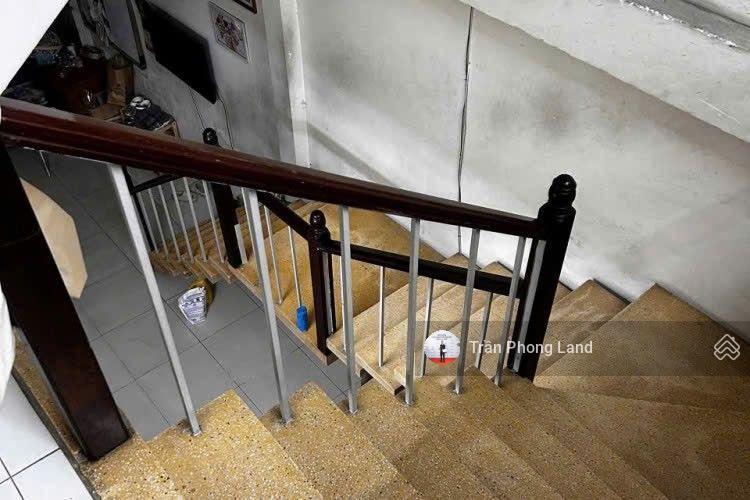Chính chủ gửi bán nhà mặt tiền 366 nguyễn thị minh khai, p5, q3, 4x23m, 92m2, 4 tầng, 0938 140 ***
