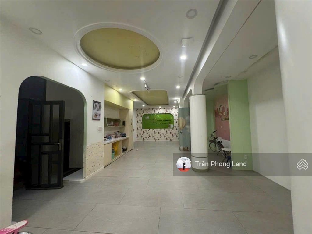 Chính chủ gửi cho thuê nhà mặt tiền 227 đồng đen, p11, q. tân bình, 6.5(9.5)x27m, 0908 140 ***