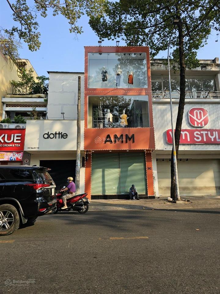 Chính chủ gửi cho thuê nhà mặt tiền 242 nguyễn trãi, p3, q5, 5x15m trệt 2 lầu, giá 65tr, 0908 140 ***