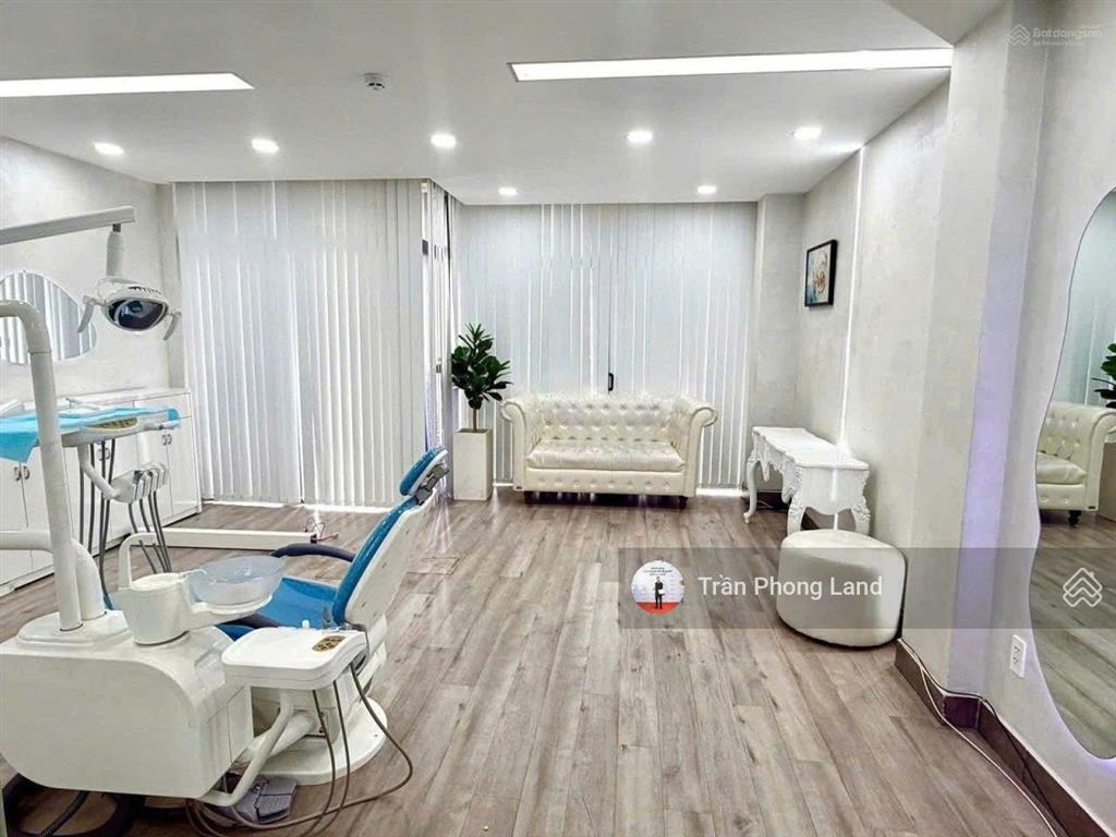 Chính chủ gửi cho thuê nhà mặt tiền 27b thạch thị thanh, p. tân định, q1, 5.5x20m, 0908 140 ***