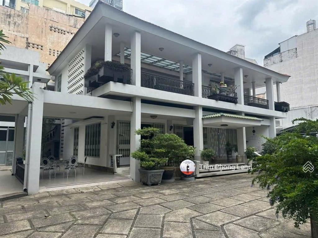 Chính chủ gửi bán nhà mặt tiền thụt 42a trần huy liệu, p11, q.phú nhuận, 972,4m2, 0938 140 ***