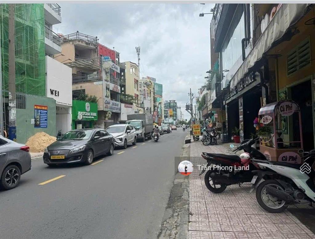 Chính chủ gửi bán nhà mặt tiền thụt 42a trần huy liệu, p11, q.phú nhuận, 972,4m2, 0938 140 ***